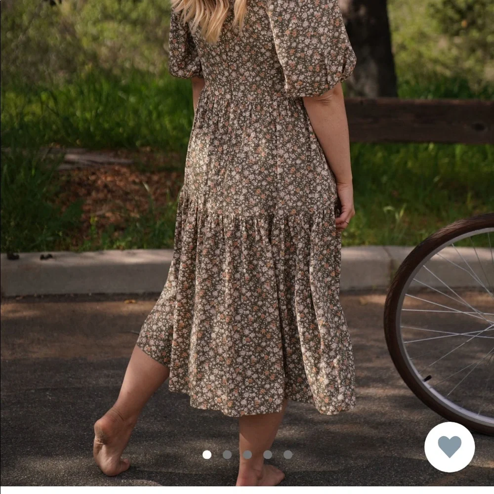 Carly Jean Los Angeles Olive Floral Midi Dress - Picture 4 of 4